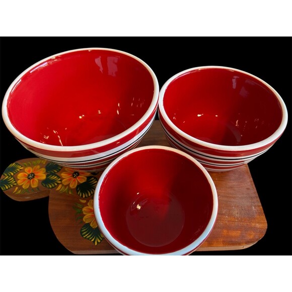 Terramoto Ceramic Nesting Set of 3 Bowls Red White Black Stripes Christmas - Picture 5 of 6